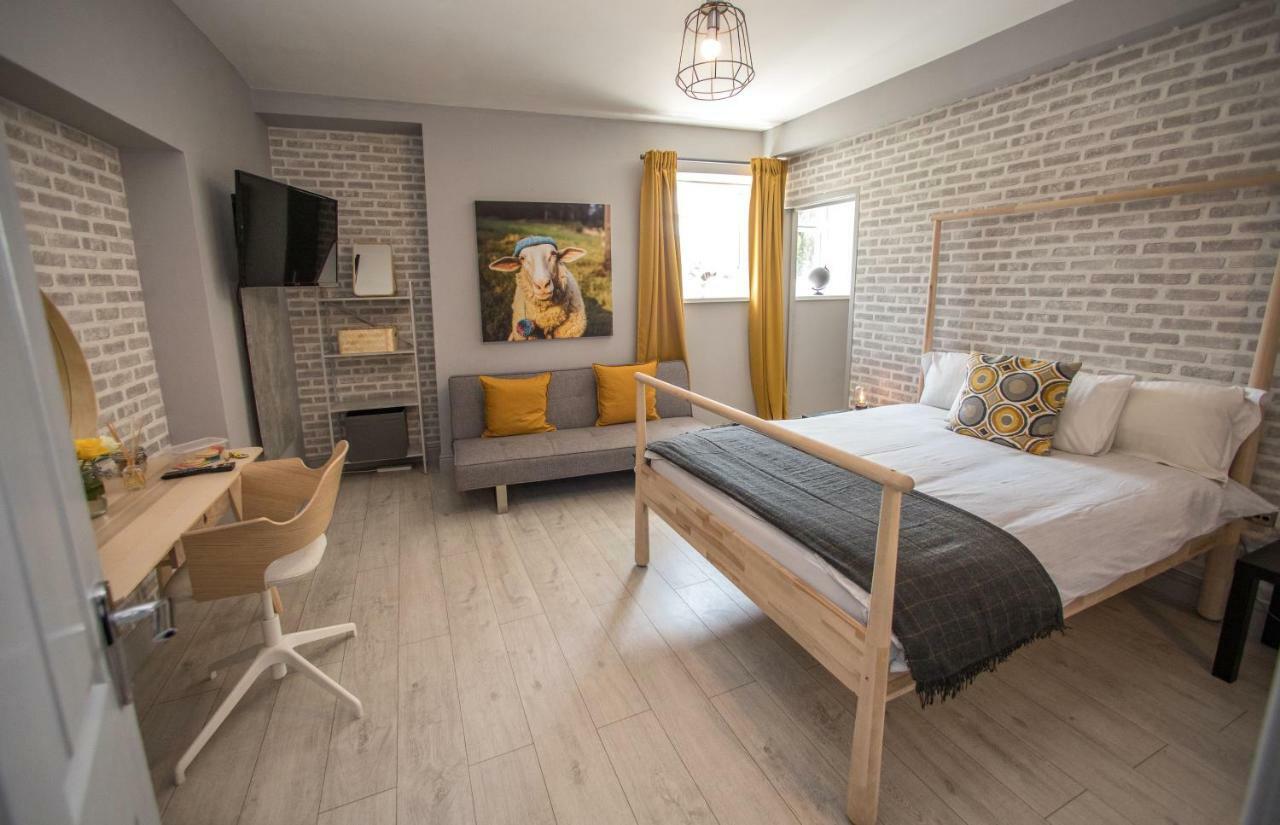 James' Place At Dowlais ميرثير تيدفيل الغرفة الصورة
