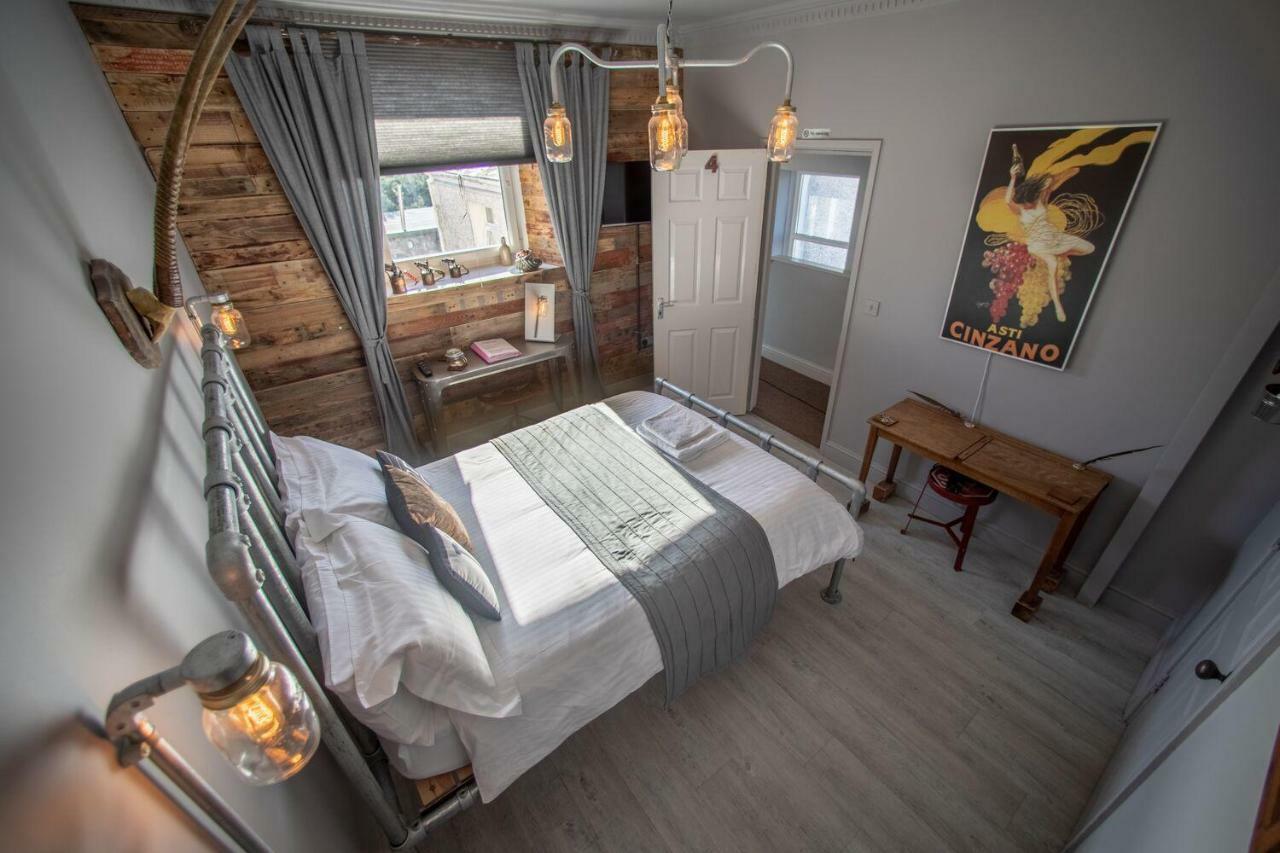 James' Place At Dowlais ميرثير تيدفيل الغرفة الصورة